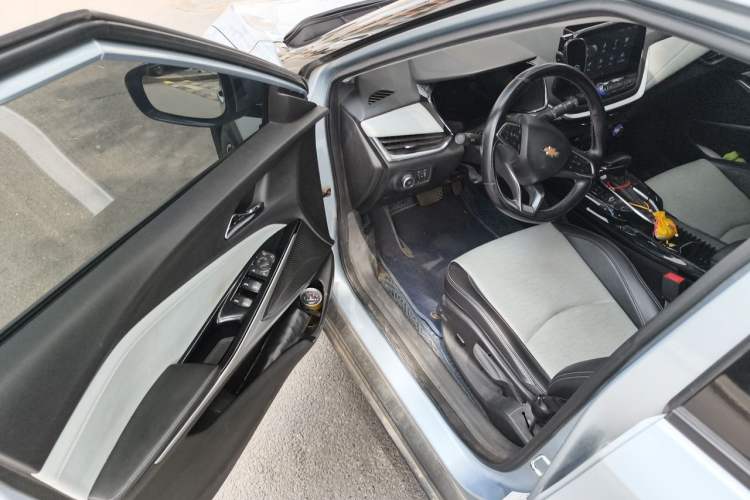 Used Chevrolet Menlo 2020 Starry Edition Driver Seat