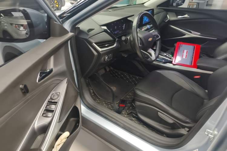 Used Chevrolet Menlo 2020 Starry Edition Driver Seat