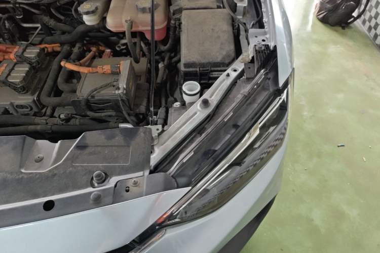 Used Chevrolet Menlo 2020 Starry Edition Engine Bay Left