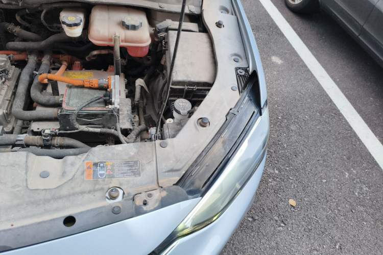 Used Chevrolet Menlo 2020 Starry Edition Engine Bay Left