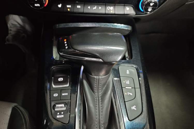 Used Chevrolet Menlo 2020 Starry Edition Gear Lever