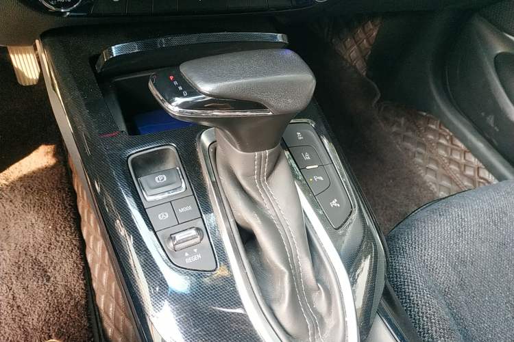 Used Chevrolet Menlo 2020 Starry Edition Gear Lever