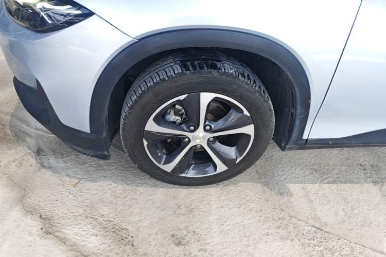 Used Chevrolet Menlo 2020 Starry Edition Left Front Wheel Hub