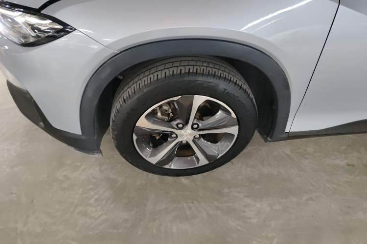 Used Chevrolet Menlo 2020 Starry Edition Left Front Wheel Hub