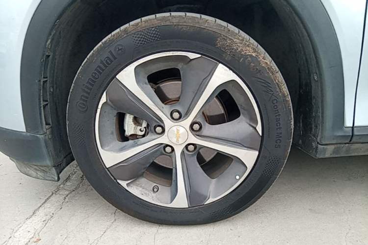 Used Chevrolet Menlo 2020 Starry Edition Left Front Wheel Hub