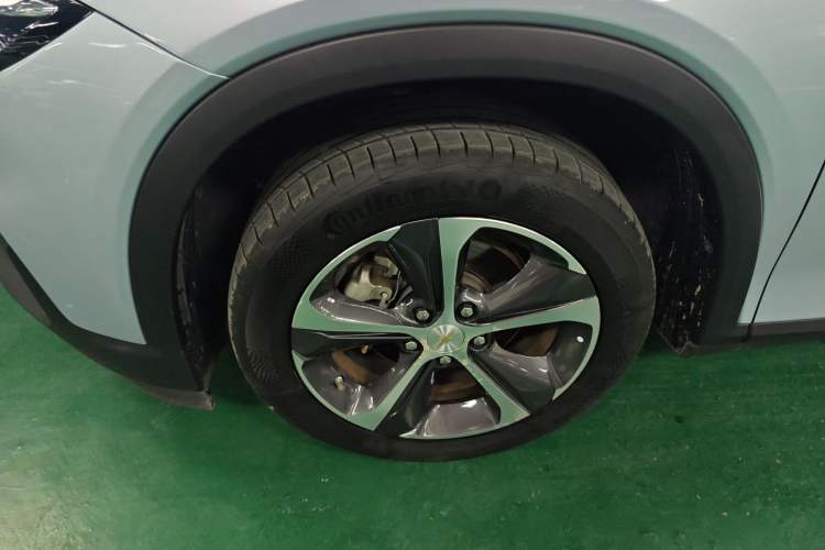 Used Chevrolet Menlo 2020 Starry Edition Left Front Wheel Hub