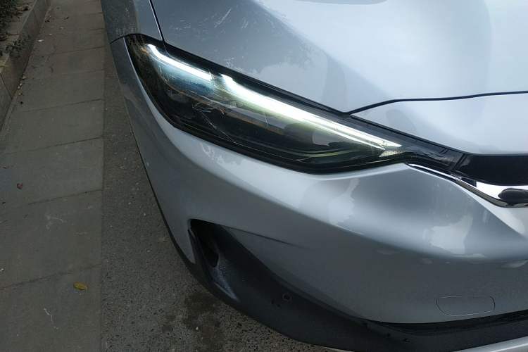 Used Chevrolet Menlo 2020 Starry Edition Right Front Headlight