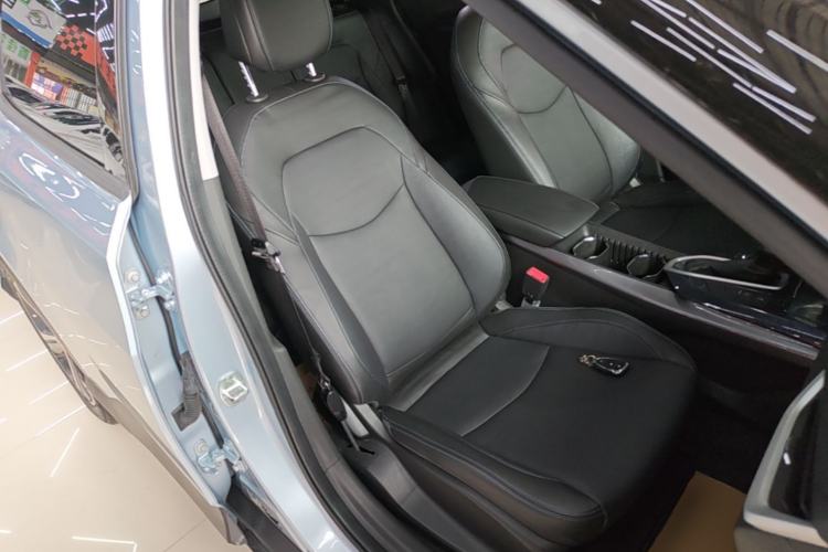 Used Chevrolet Menlo 2020 Starry Edition Right Front Seat