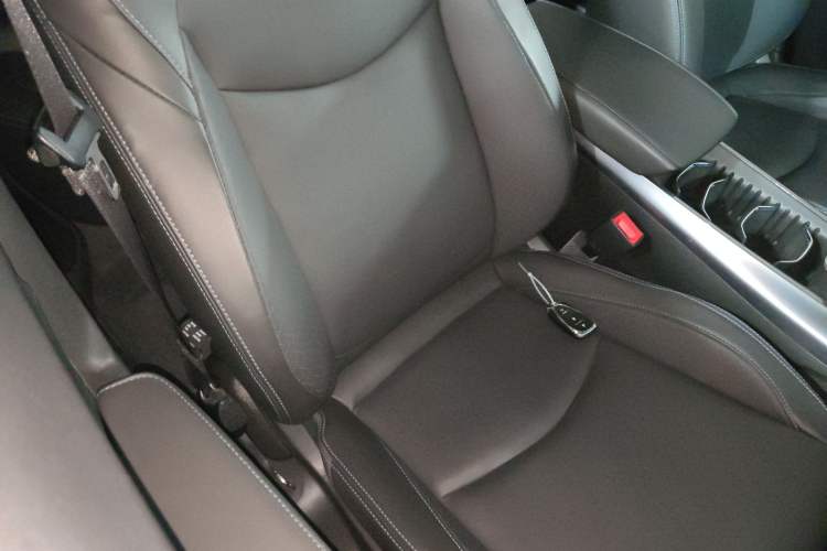 Used Chevrolet Menlo 2020 Starry Edition Right Front Seat