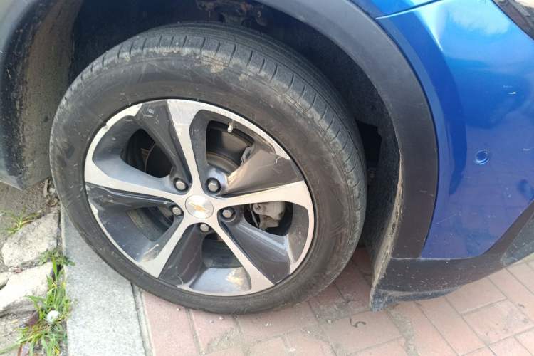 Used Chevrolet Menlo 2020 Starry Edition Right Front Wheel Hub