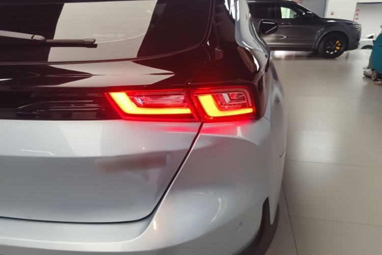 Used Chevrolet Menlo 2020 Starry Edition Right Rear Taillight