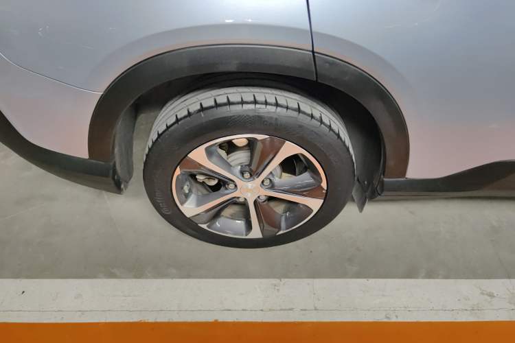 Used Chevrolet Menlo 2020 Starry Edition Right Rear Wheel Hub