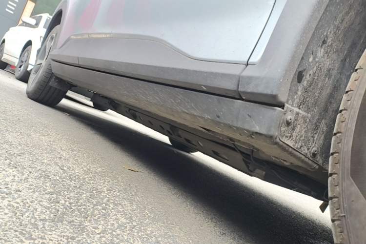 Used Chevrolet Menlo 2020 Starry Edition Right Side Sill