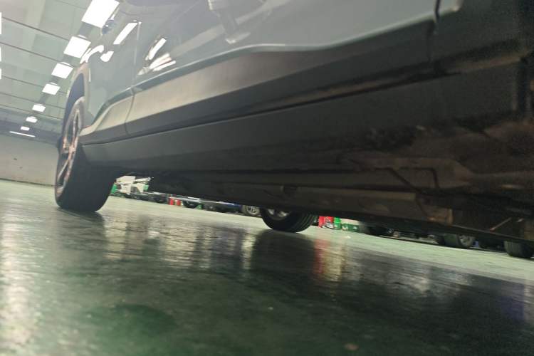 Used Chevrolet Menlo 2020 Starry Edition Right Side Sill