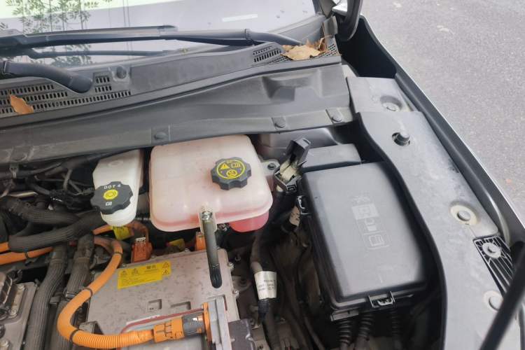 Used Chevrolet Menlo 2020 Starry Edition Engine Bay Left