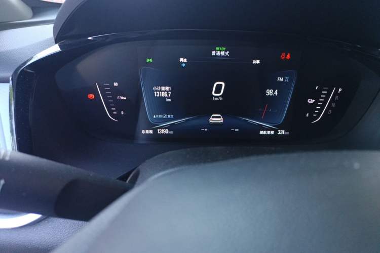Used Chevrolet Menlo 2020 Starry Edition Odometer Close Up