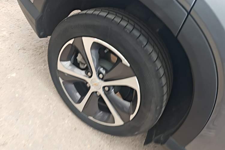 Used Chevrolet Menlo 2020 Starry Edition Right Rear Wheel Hub