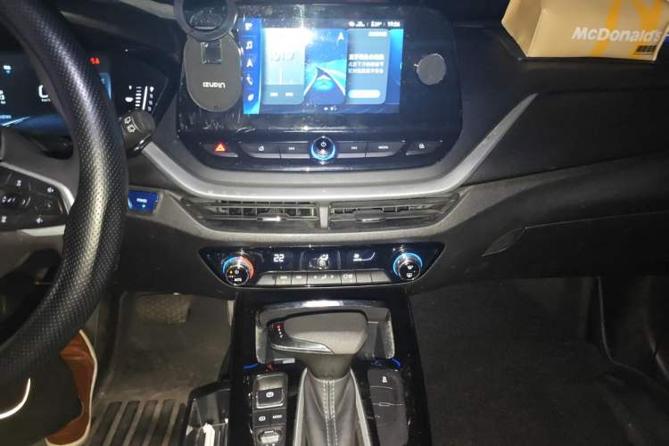 Used Chevrolet Menlo 2020 Star Edition Audio And AC Panel