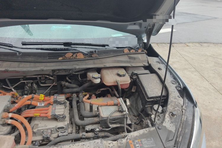 Used Chevrolet Menlo 2020 Starry Edition Engine Bay Left