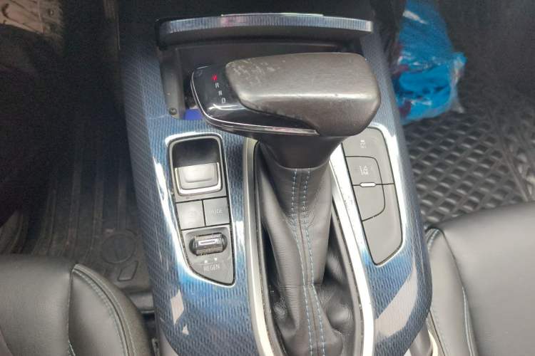 Used Chevrolet Menlo 2020 Starry Edition Gear Lever