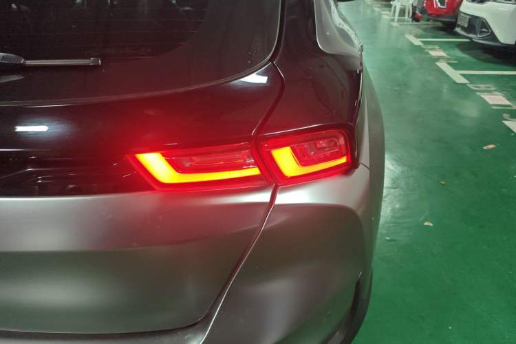 Used Chevrolet Menlo 2020 Star Edition Right Rear Taillight