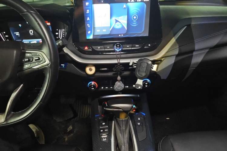 Used Chevrolet Menlo 2020 Starry Edition Audio And AC Panel