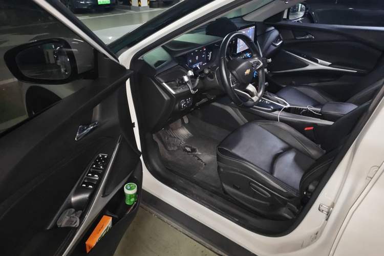 Used Chevrolet Menlo 2020 Starry Edition Driver Seat