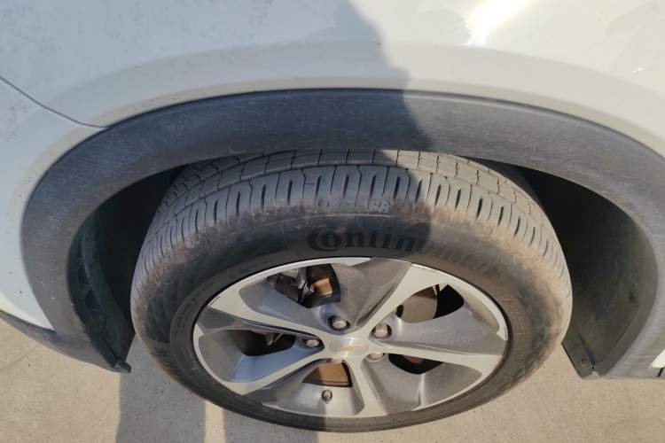 Used Chevrolet Menlo 2020 Starry Edition Left Front Wheel Hub