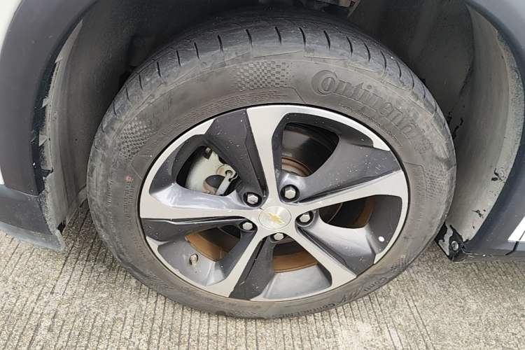Used Chevrolet Menlo 2020 Starry Edition Left Front Wheel Hub
