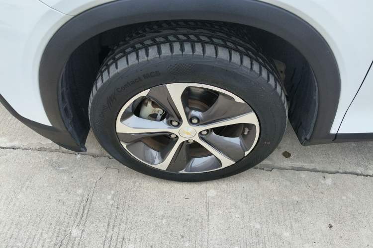 Used Chevrolet Menlo 2020 Star Edition Left Front Wheel Hub