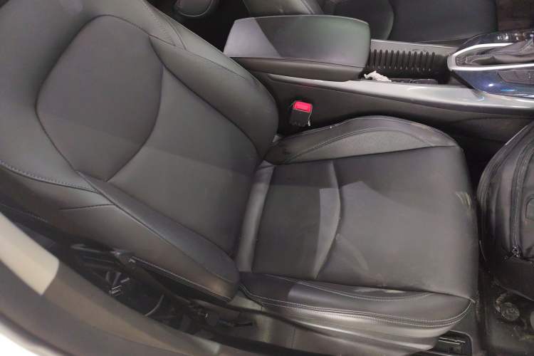 Used Chevrolet Menlo 2020 Starry Edition Right Front Seat