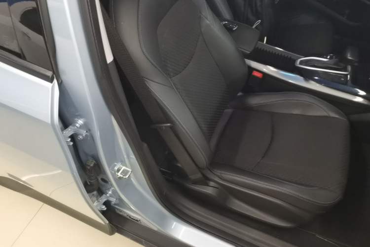 Used Chevrolet Menlo 2021 Star Galaxy Edition Right Front Seat