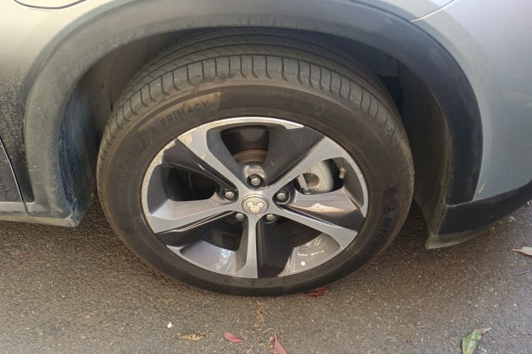 Used Chevrolet Menlo 2021 Starry Edition Right Front Wheel Hub