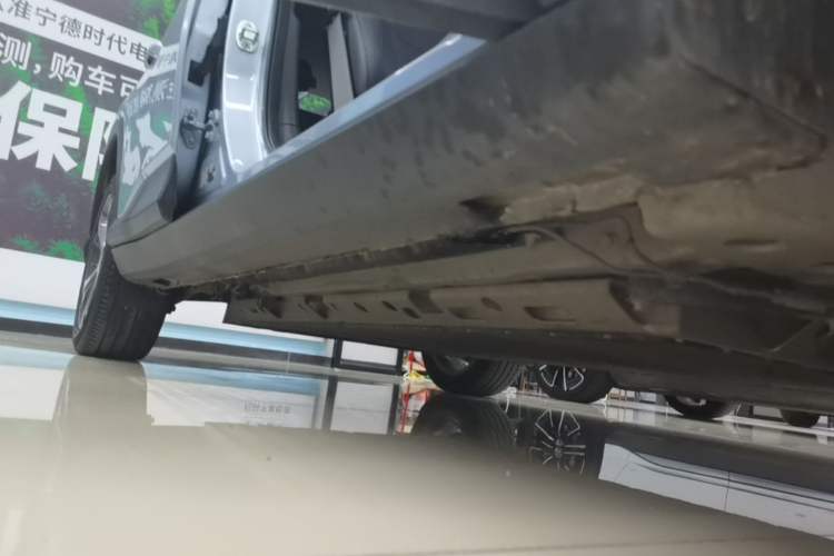 Used Chevrolet Menlo 2021 Star Galaxy Edition Right Side Sill