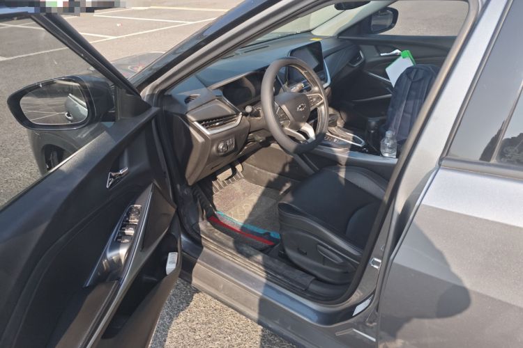 Used Chevrolet Menlo 2021 Starry Edition Driver Seat