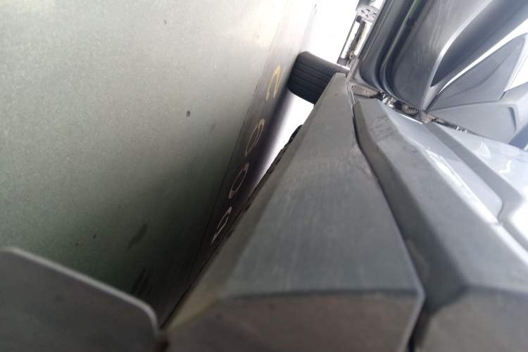 Used Chevrolet Menlo 2021 Starry Edition Left Side Sill