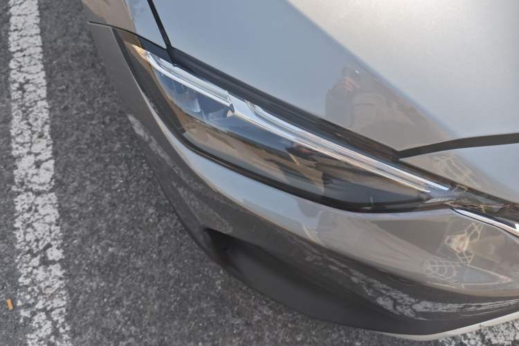 Used Chevrolet Menlo 2021 Starry Edition Right Front Headlight