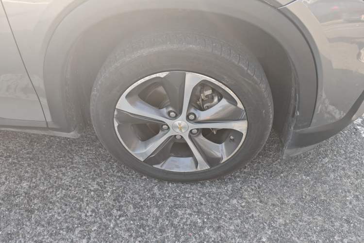 Used Chevrolet Menlo 2021 Starry Edition Right Front Wheel Hub