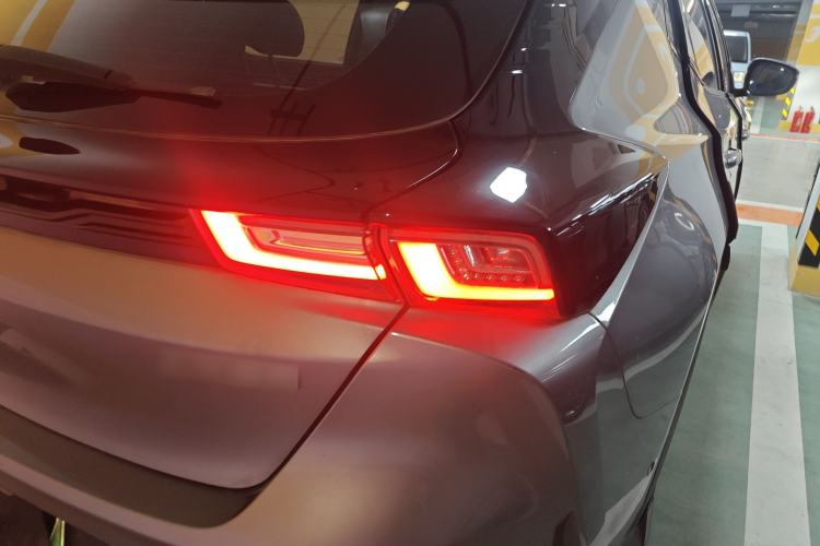 Used Chevrolet Menlo 2021 Starry Edition Right Rear Taillight