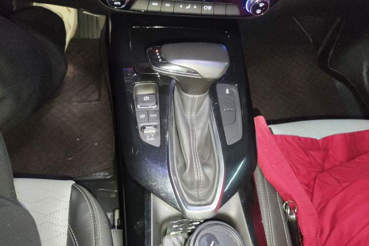 Used Chevrolet Menlo 2021 Star Galaxy Edition Gear Lever