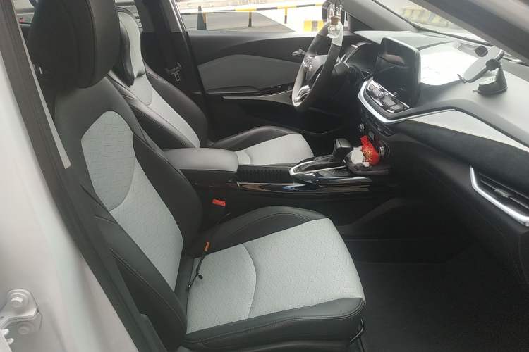 Used Chevrolet Menlo 2021 Starry Edition Right Front Seat