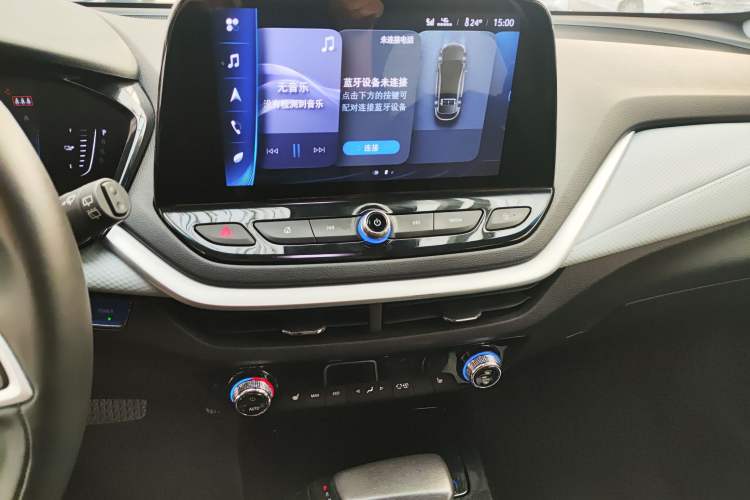 Used Chevrolet Menlo 2022 Starry Edition Audio And AC Panel