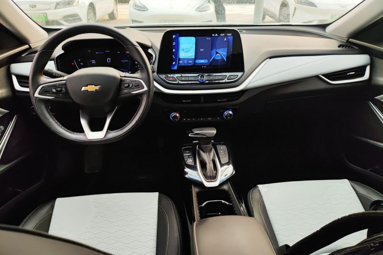 Used Chevrolet Menlo 2022 Starry Edition Center Console