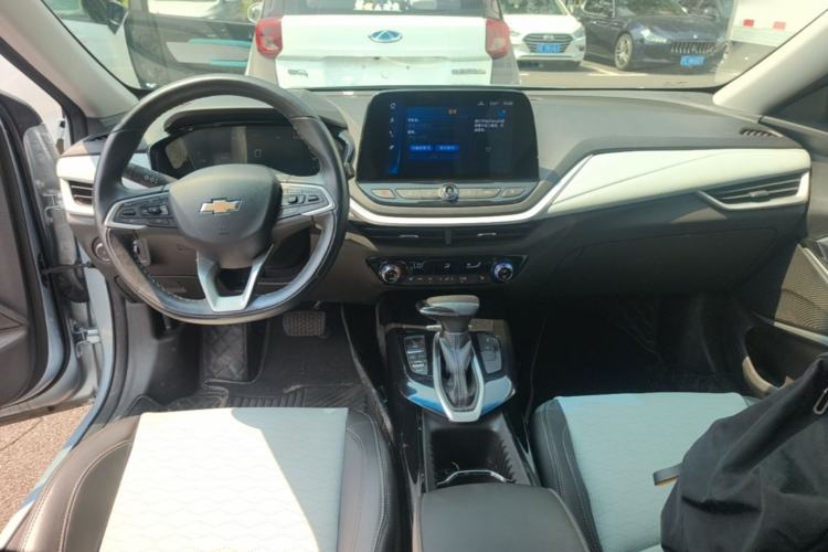 Used Chevrolet Menlo 2022 Starry Edition Center Console