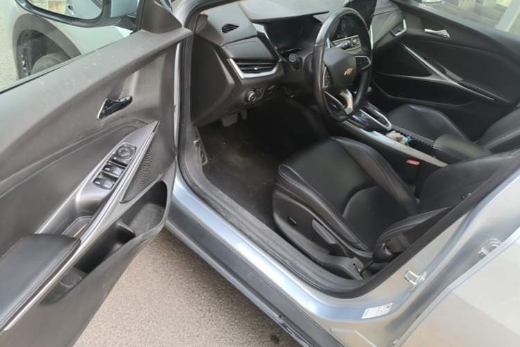 Used Chevrolet Menlo 2022 Starry Edition Driver Seat