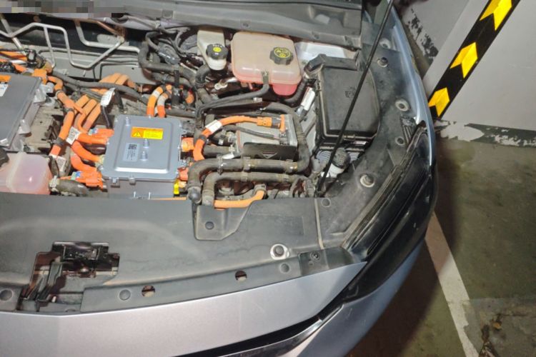 Used Chevrolet Menlo 2022 Starry Edition Engine Bay Left