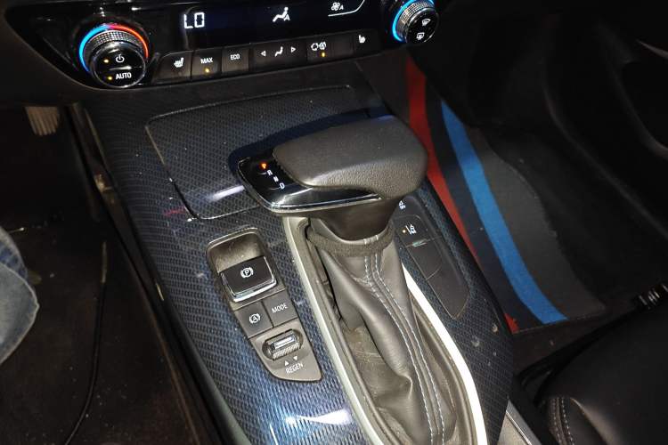 Used Chevrolet Menlo 2022 Starry Edition Gear Lever
