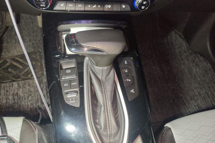 Used Chevrolet Menlo 2022 Starry Edition Gear Lever
