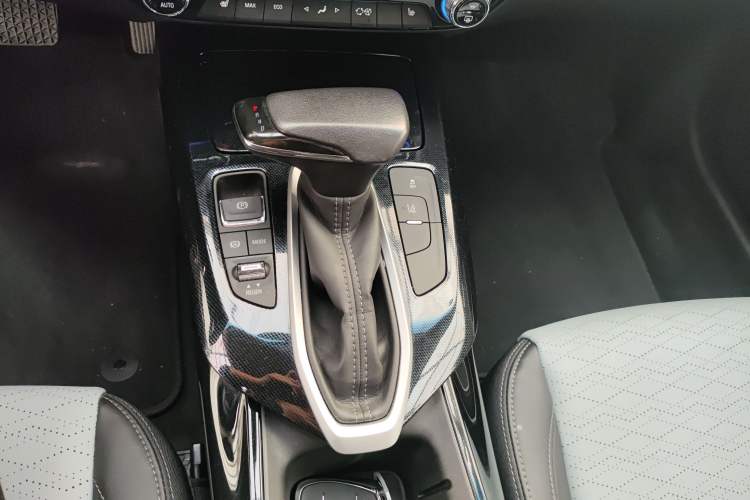 Used Chevrolet Menlo 2022 Starry Edition Gear Lever