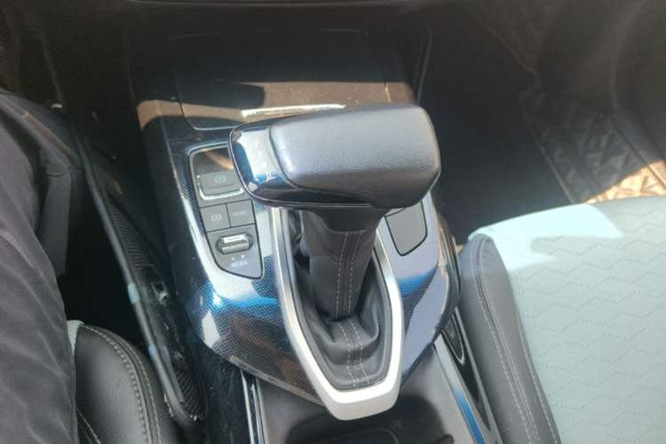 Used Chevrolet Menlo 2022 Starry Edition Gear Lever